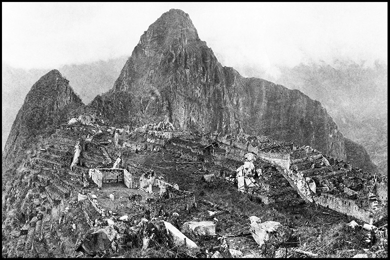 Fotografía de Machu Picchu tomada en 1912 por Bingham.